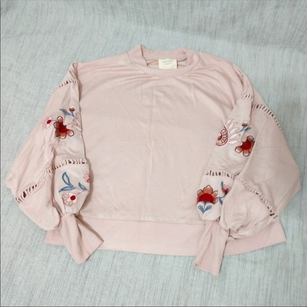 Harper heritage balloon sleeved floral top